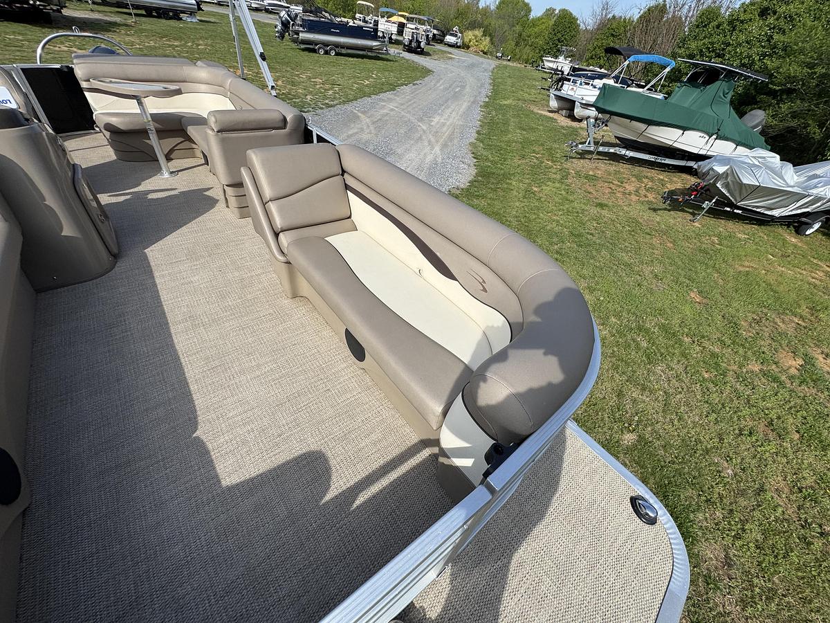 2019 Bennington 22 SL