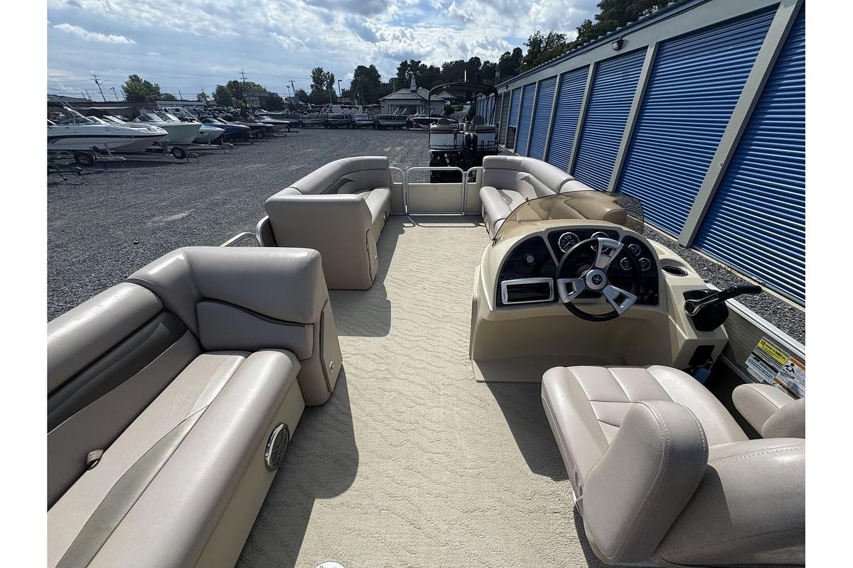 Used 2013 Sweetwater Sweetwater SW 2286