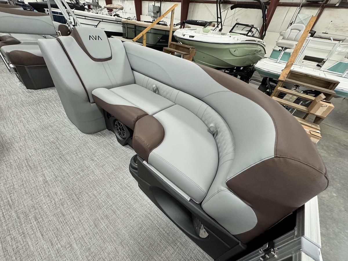 2026 Avalon 23 LSZ QLS