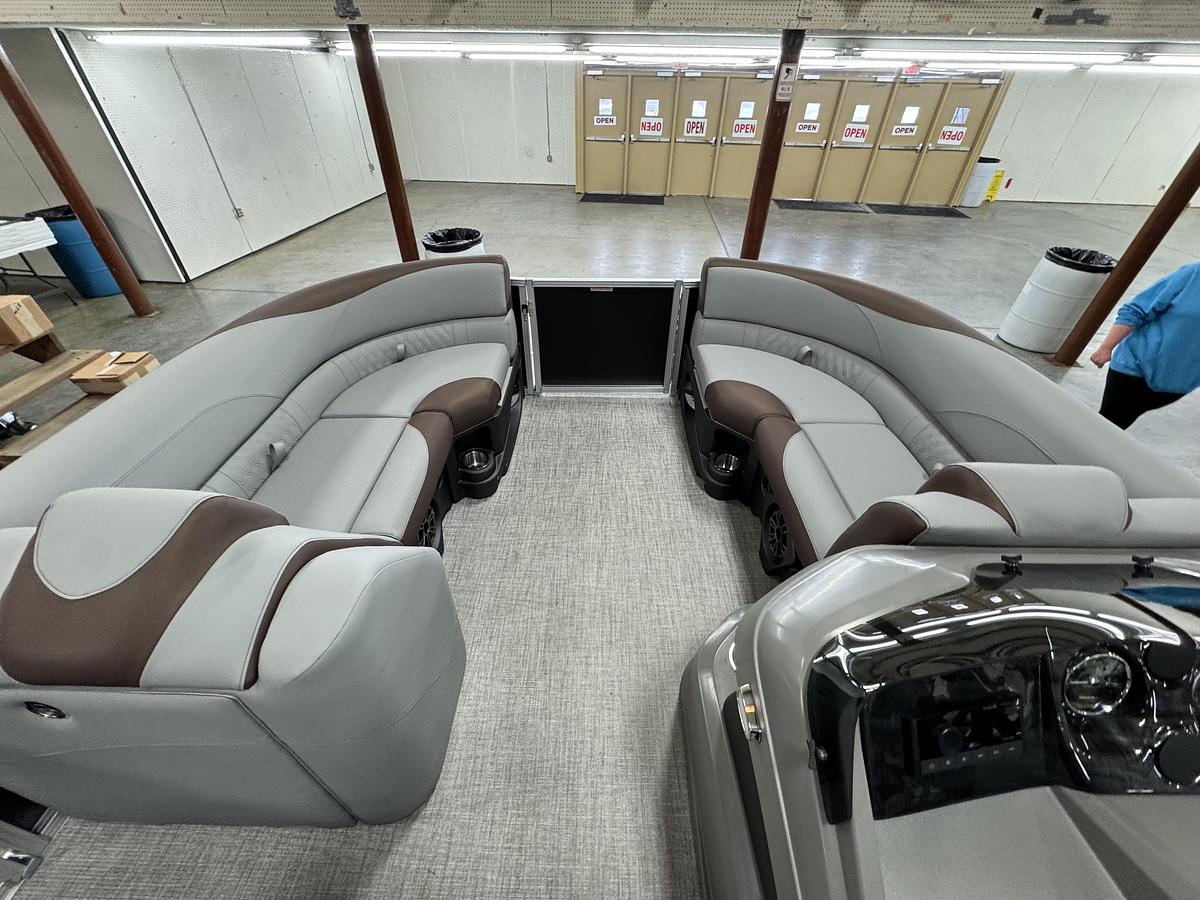 2026 Avalon 23 LSZ QLS