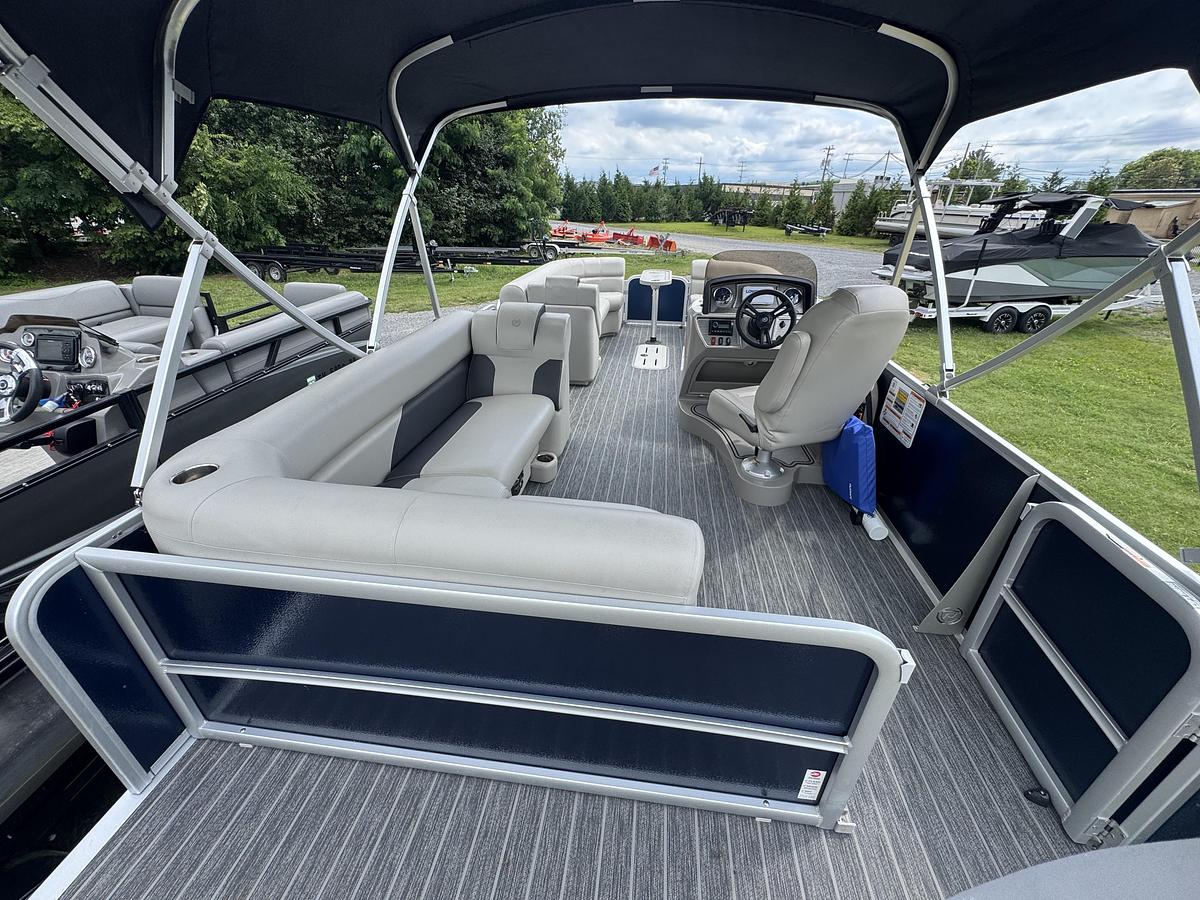 Used 2022 Premier Sunspree RE 230 CL