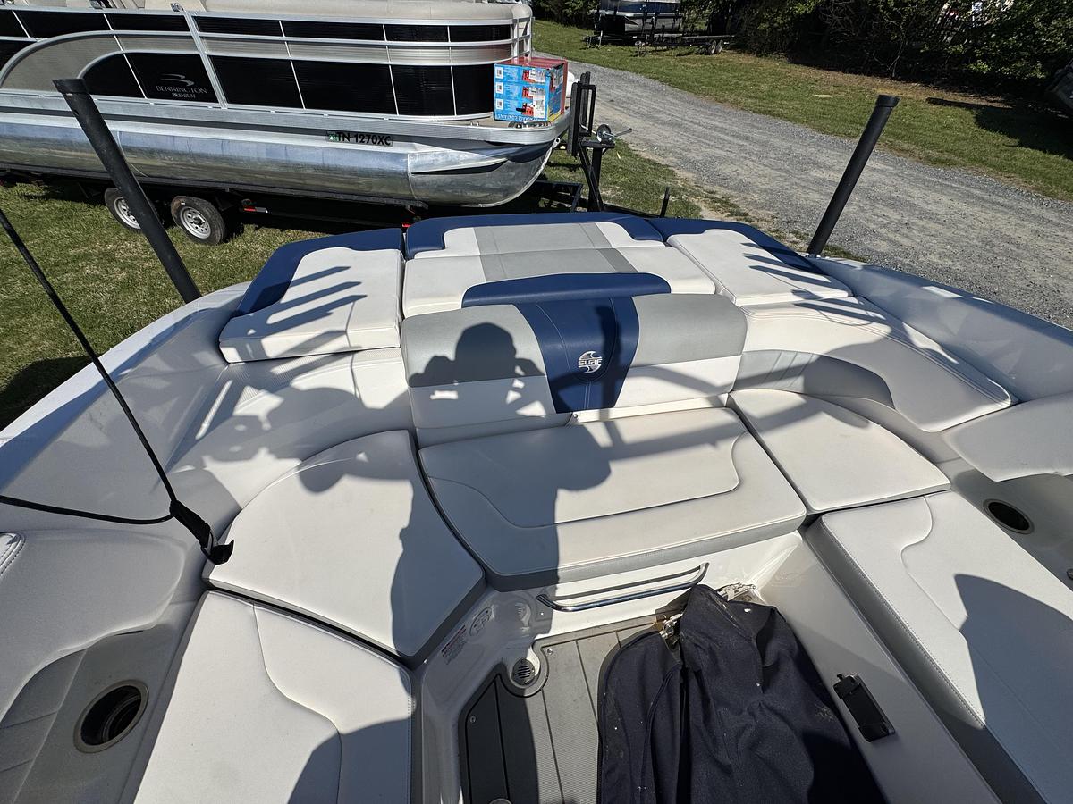 Used 2021 Chaparral 23 Surf