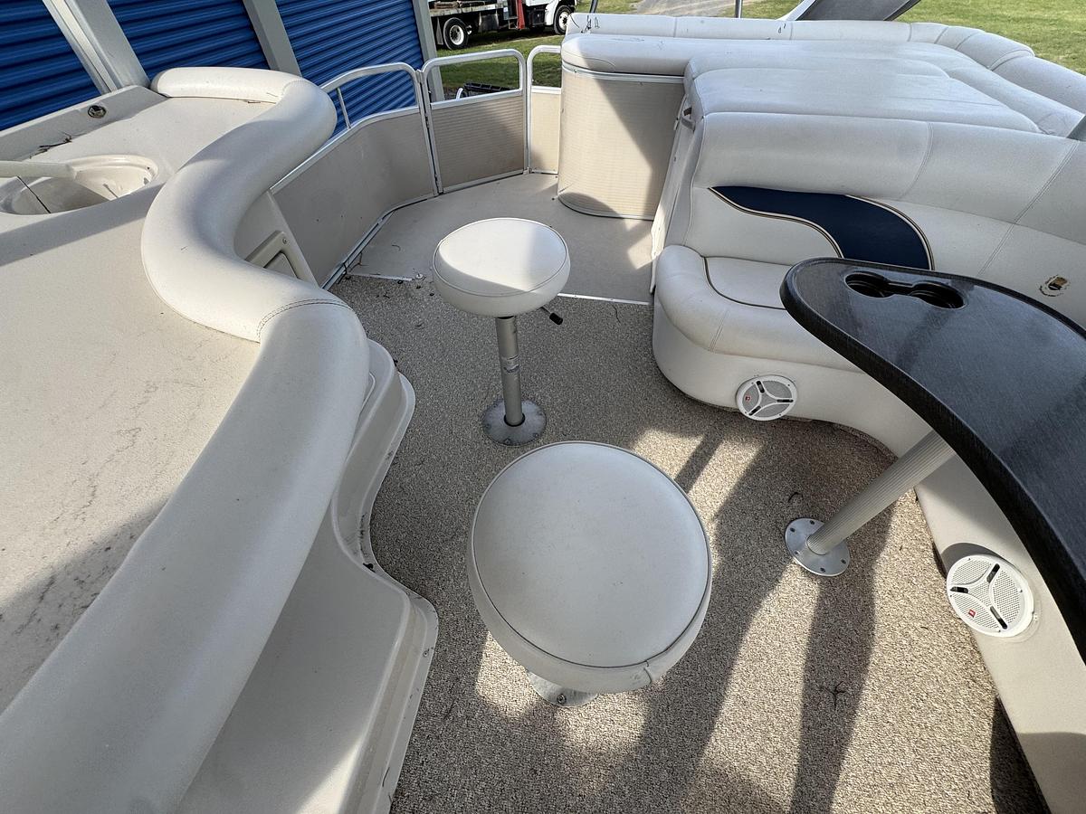 Used 2005 Premier 310 Boundary Waters UD