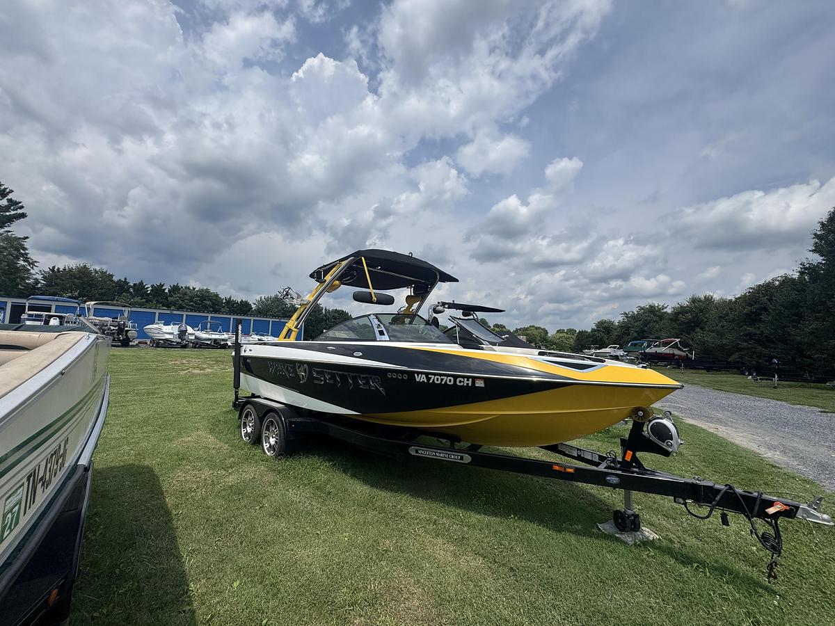 Used 2012 Malibu Wakesetter LSV