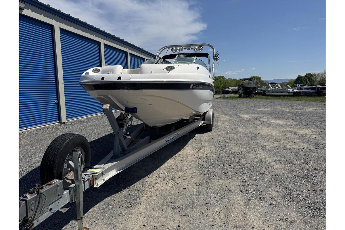 Used 2001 Chaparral Sunesta 263