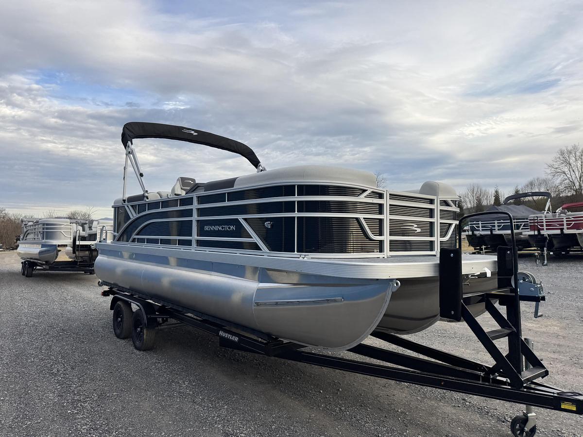 2026 Bennington 22 SSR-Tritoon
