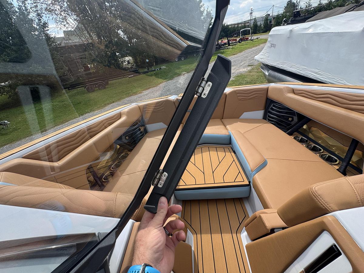 2027 Nautique Super Air Nautique G23