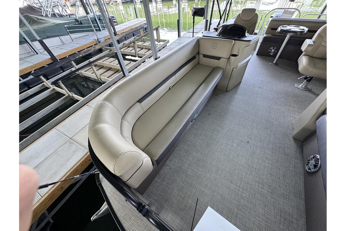 Used 2022 Sweetwater SW 2286 SFL