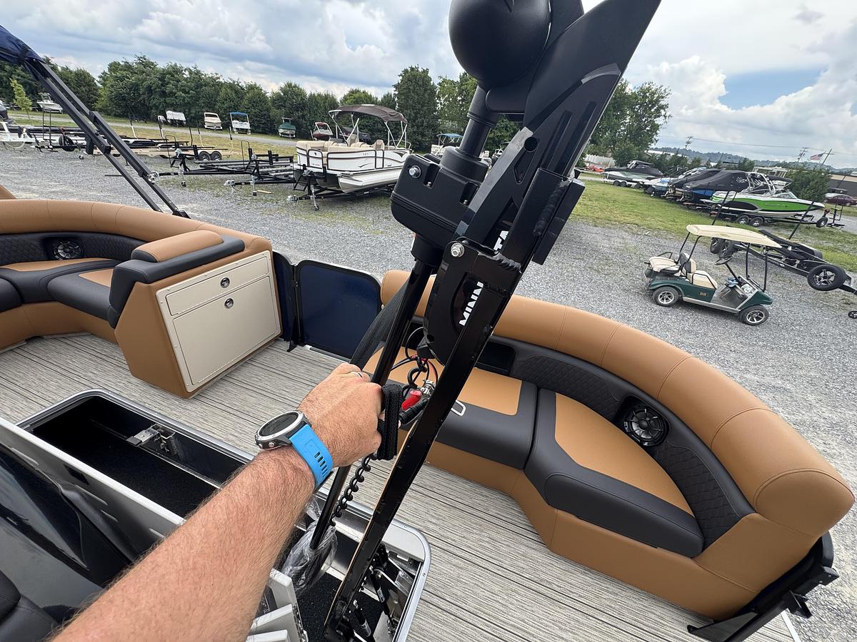 2026 Premier 230 SunSation Angler