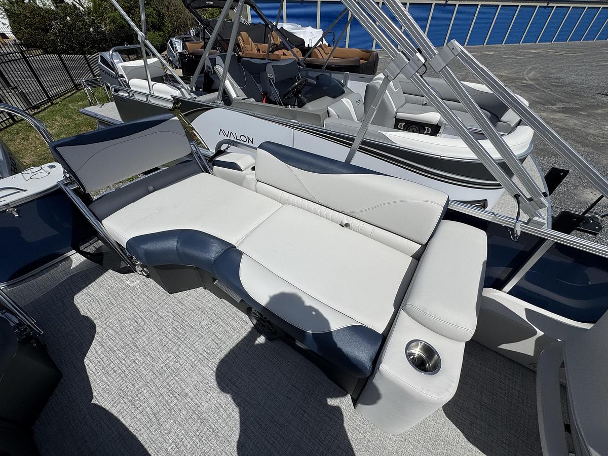 2026 Avalon 23 LSZ QLS