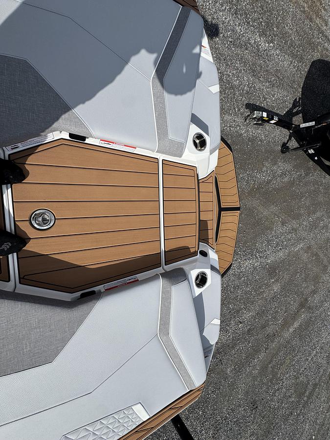 Used 2025 Nautique Super Air GS22