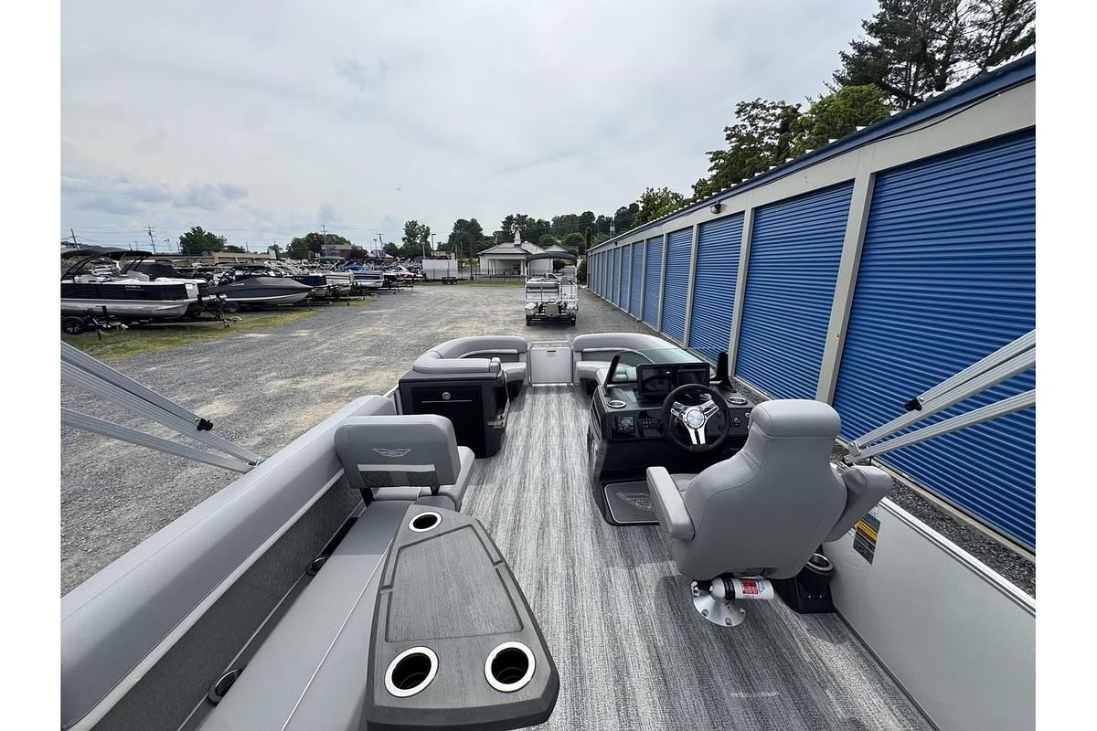 2025 Bennington M Series 22 ML