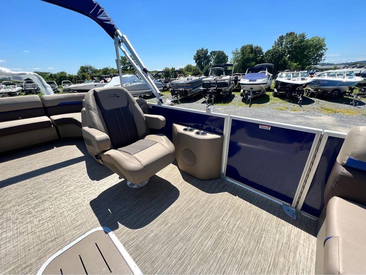 Used 2023 Bennington 21 SXSR