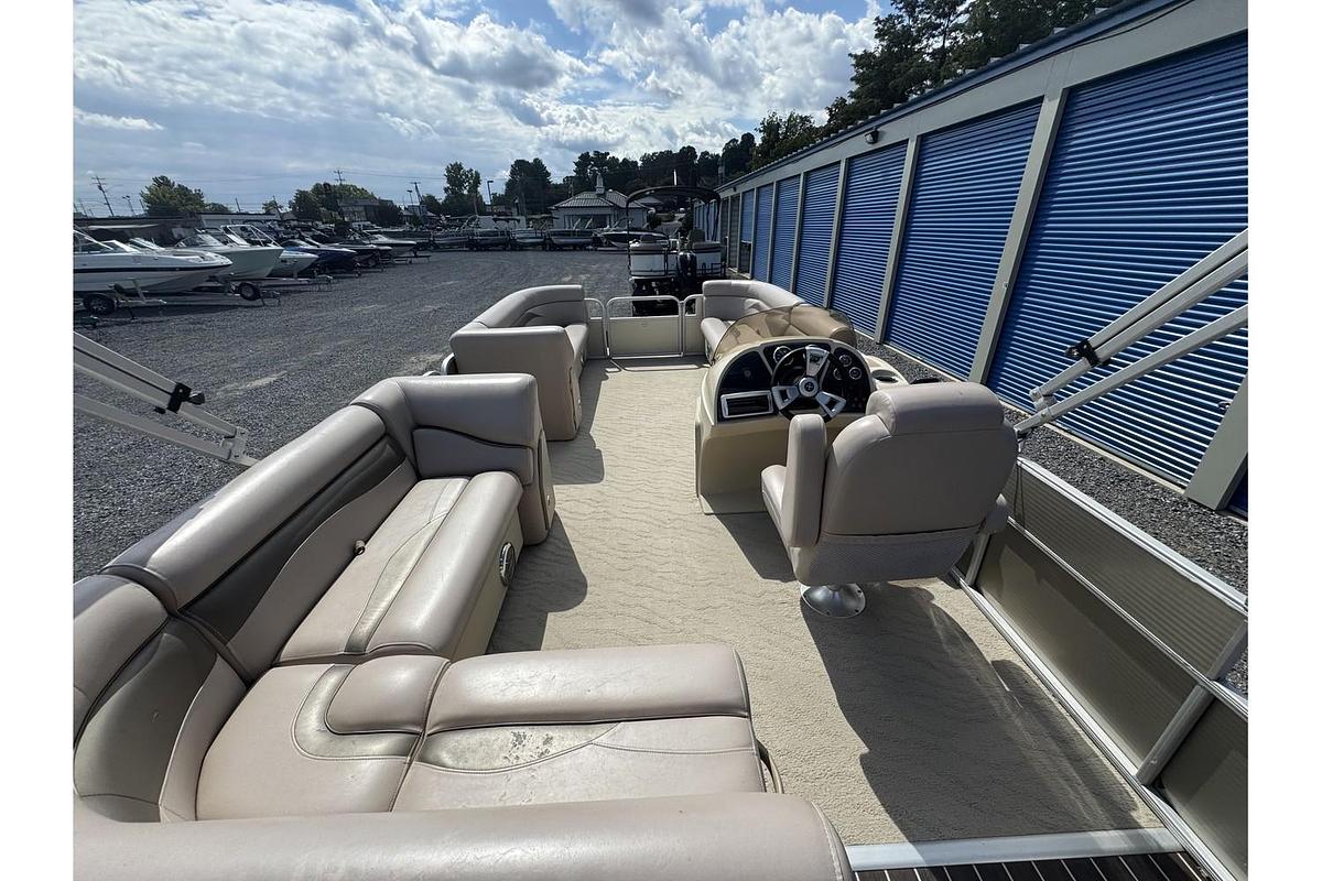 Used 2013 Sweetwater Sweetwater SW 2286