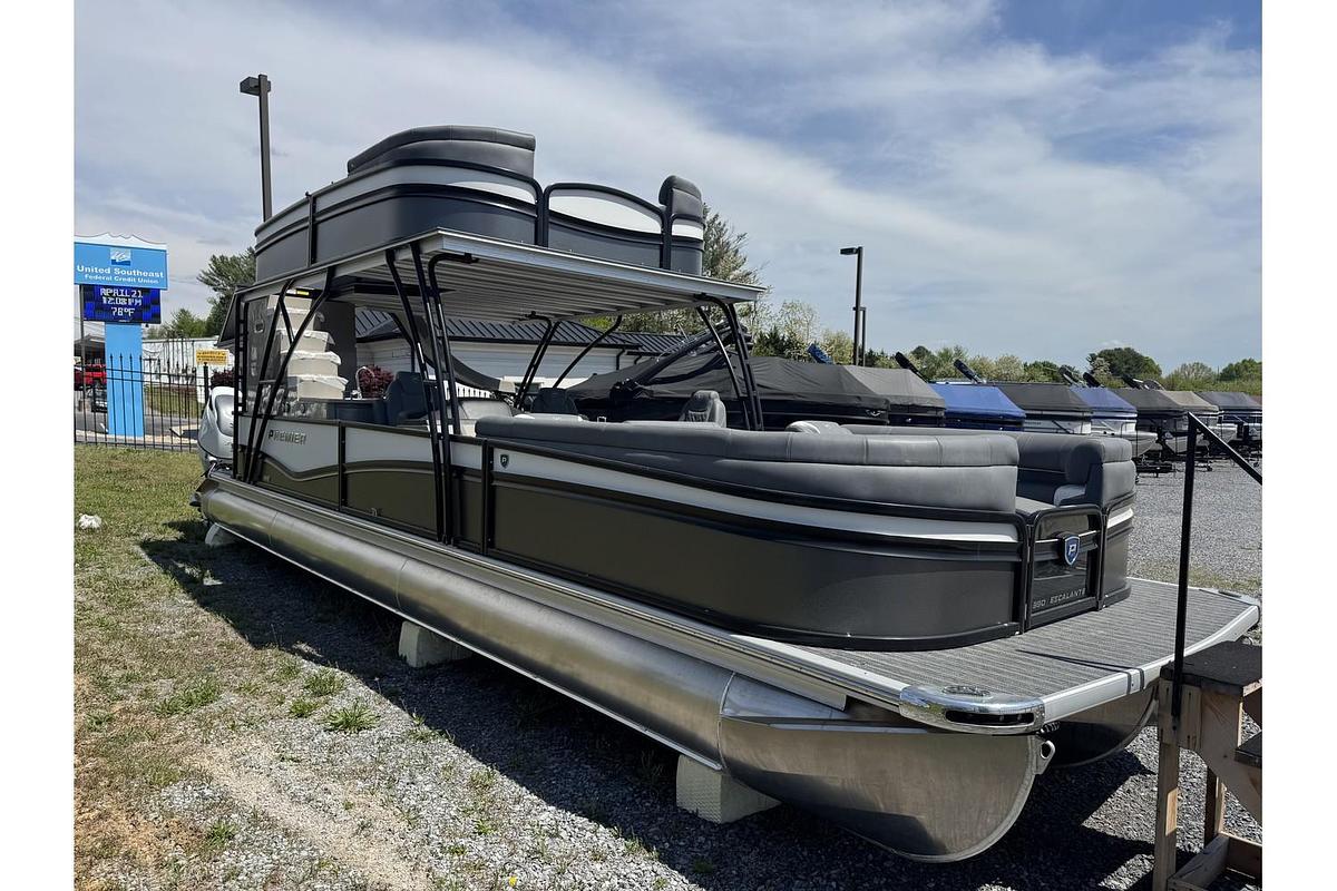 2025 Premier Escalante 330