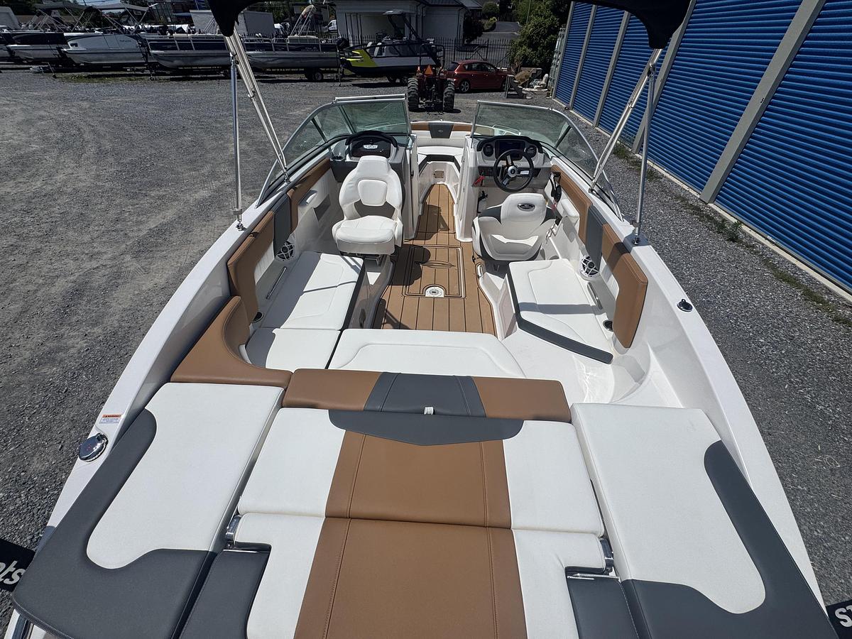 Used 2023 Chaparral 23 SSI Outboard