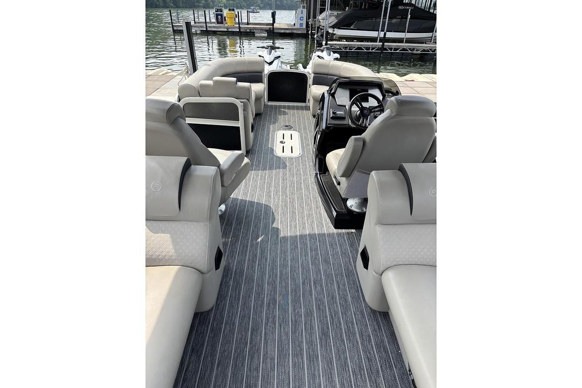 Used 2022 Premier Sunsation RF 230 CL