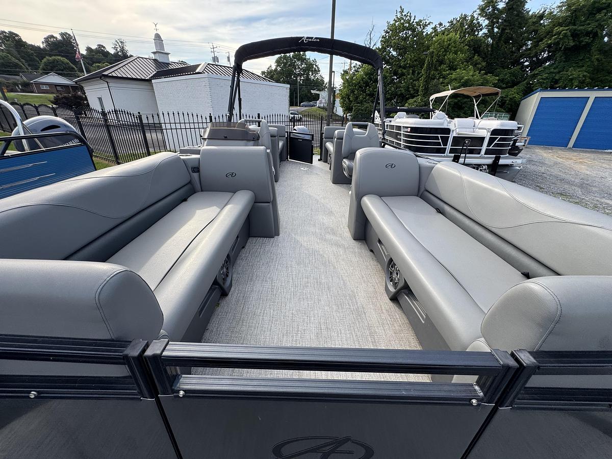 Used 2021 Avalon Venture 2280 QL