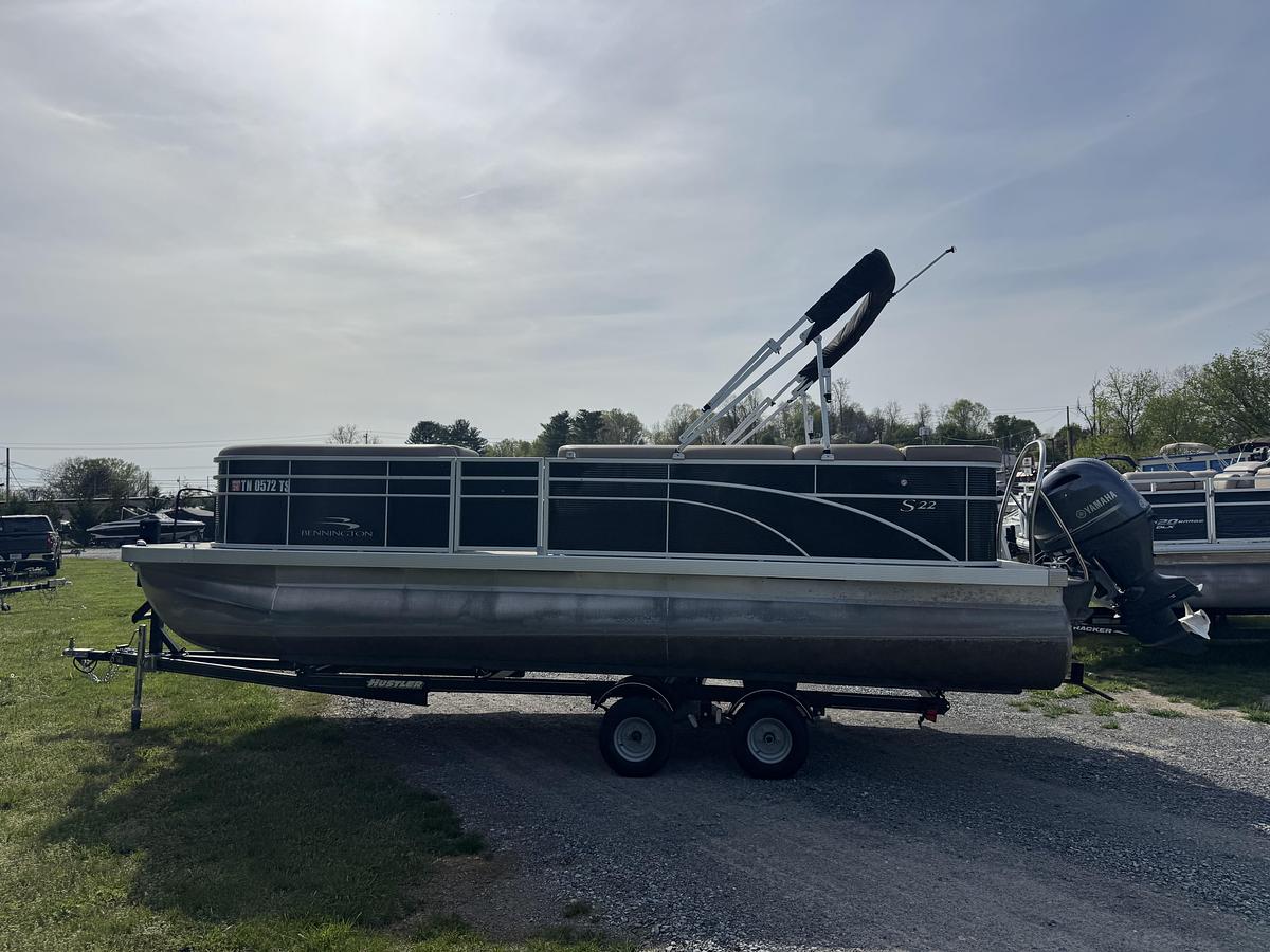 2019 Bennington 22 SL