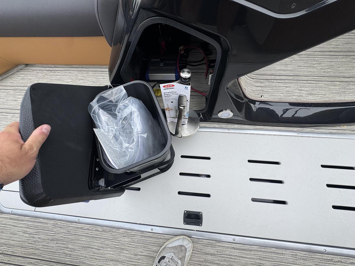 2026 Premier 230 SunSation Angler