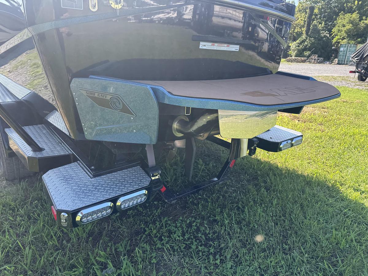 Used 2022 Axis T250