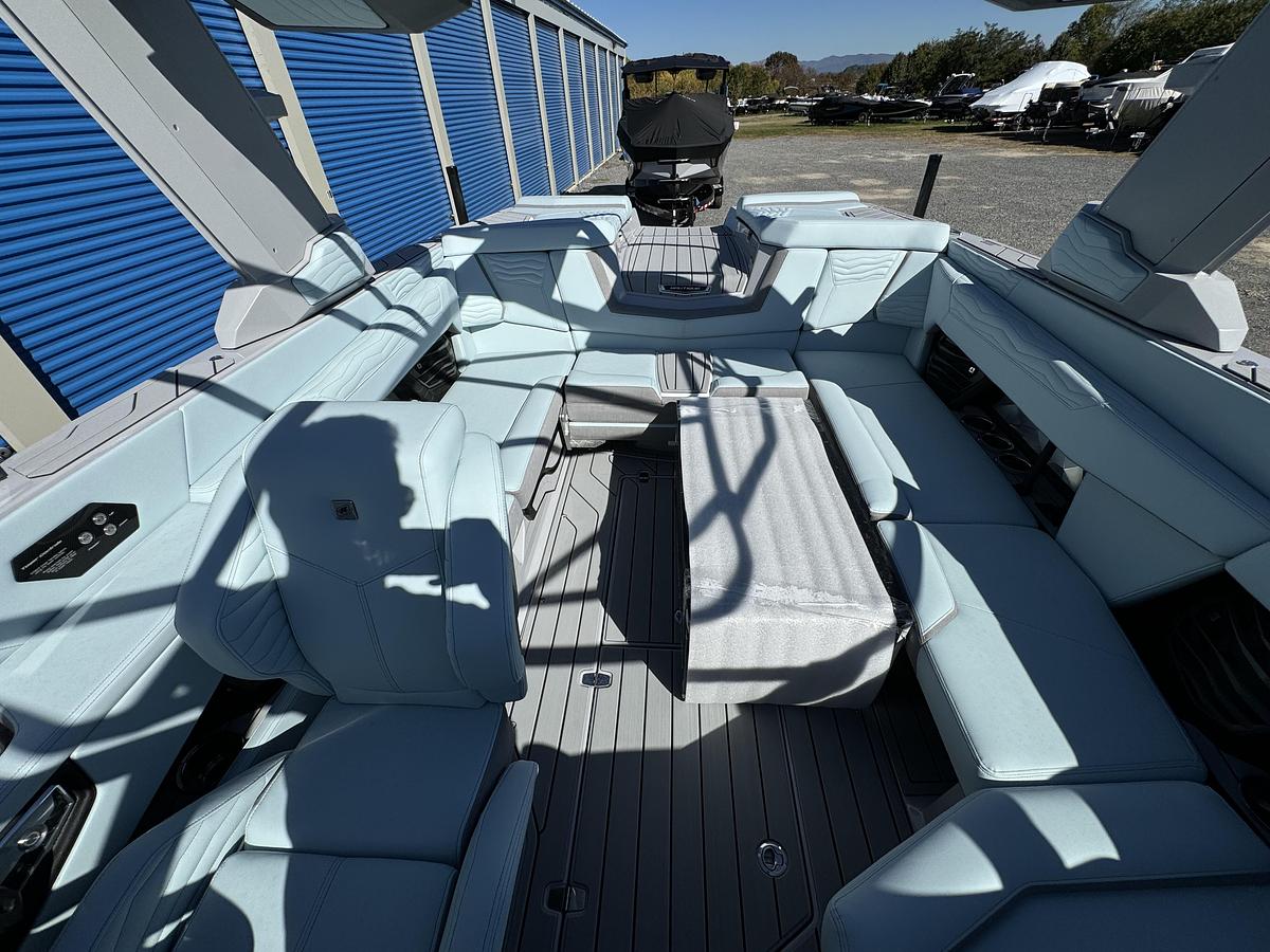 Used 2025 Nautique Super Air G G23