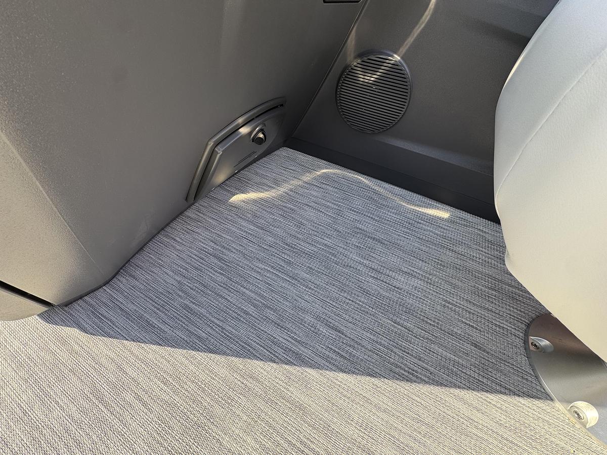 2026 Bennington 22 SSR-Tritoon