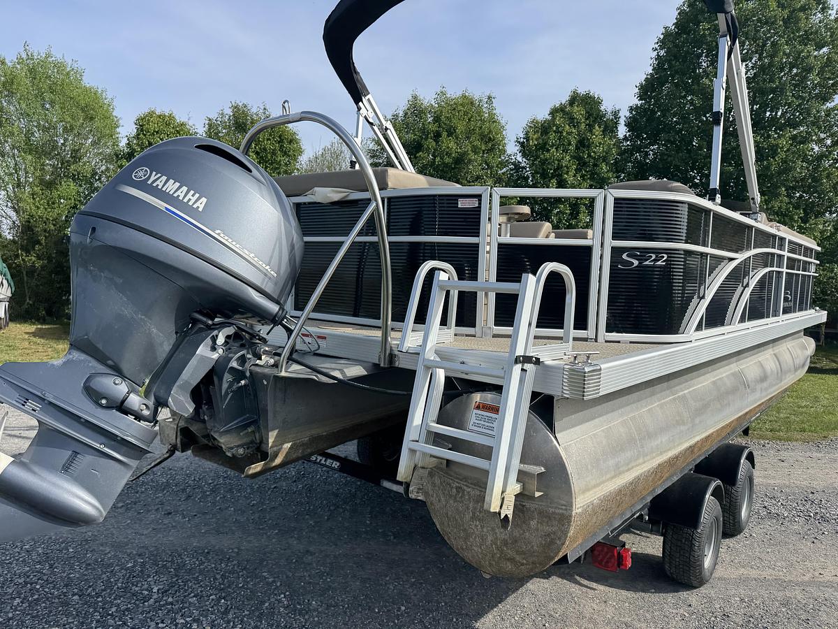 2019 Bennington 22 SL