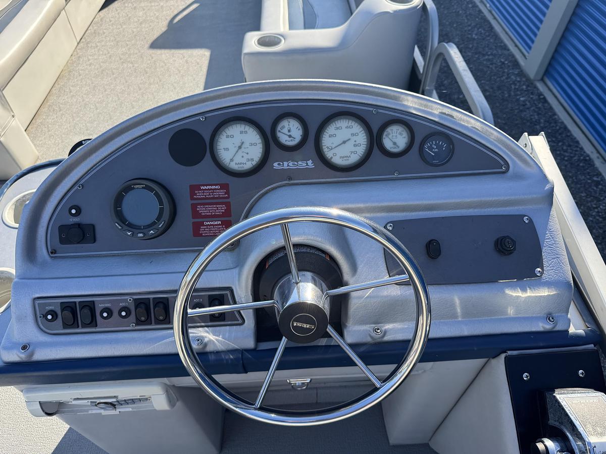 Used 1999 Crest 2200 DL