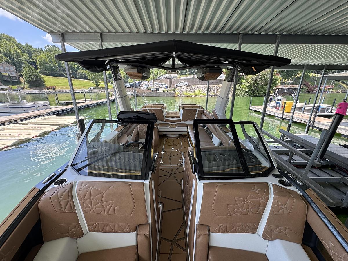 Used 2026 Nautique Super Air Nautique G25 Paragon