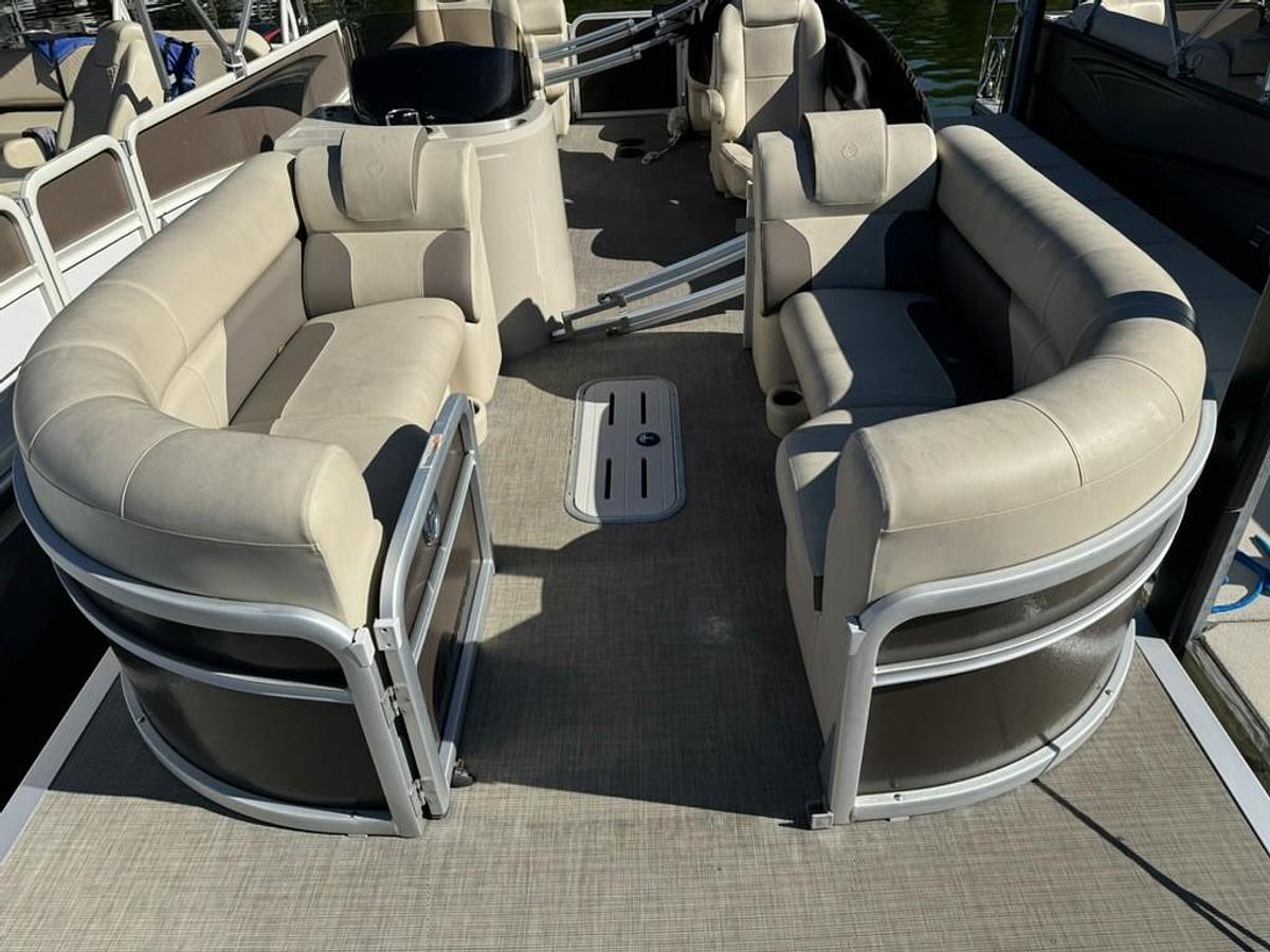 Used 2022 Premier Sunspree RF 230 CL