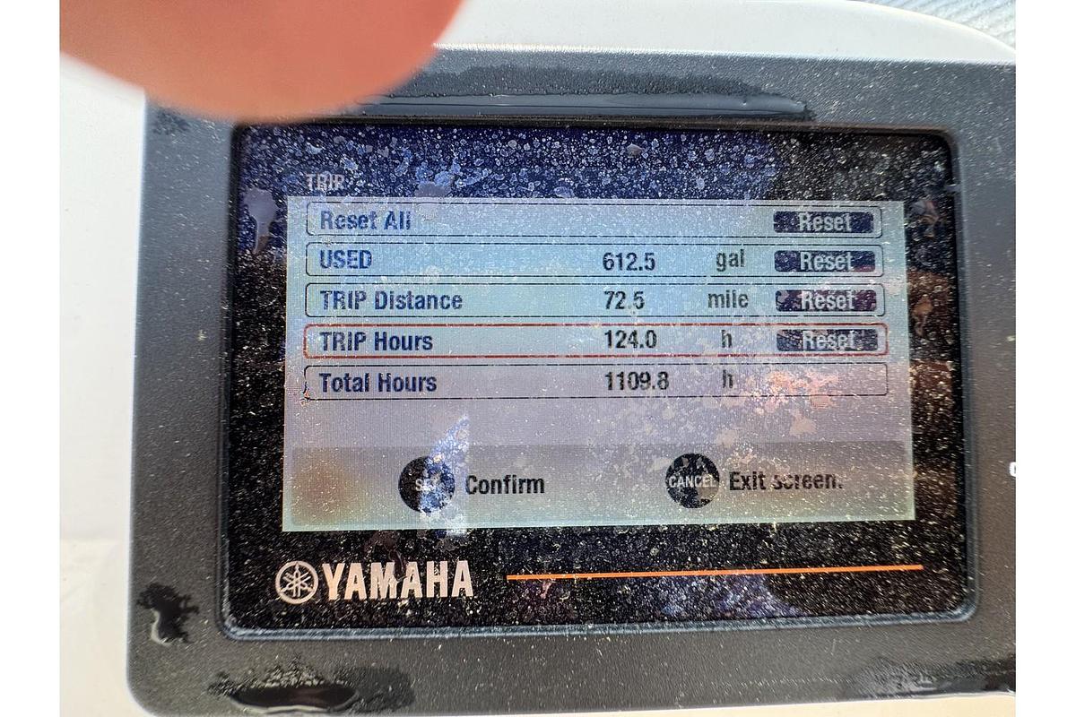 Used 2021 Cobia 220 DC