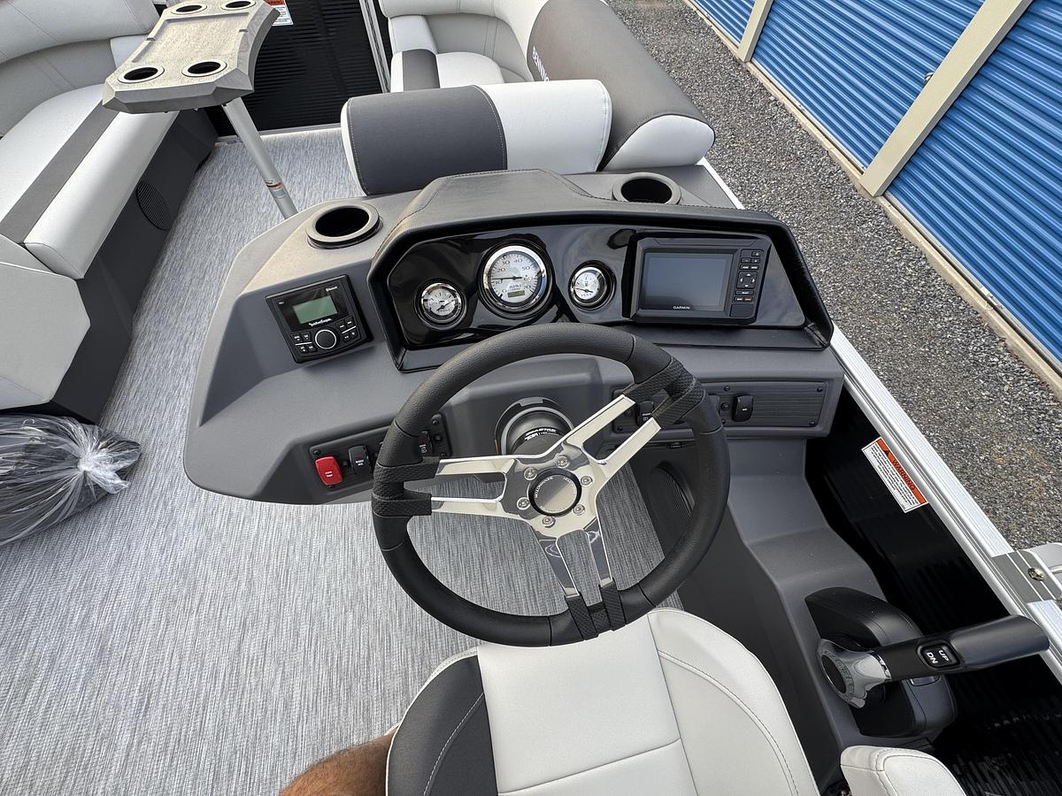 2026 Bennington 22 SSR-Tritoon