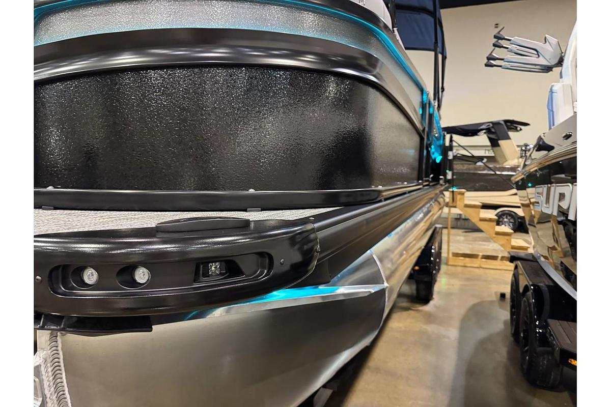 2025 Premier Solaris Rear Social