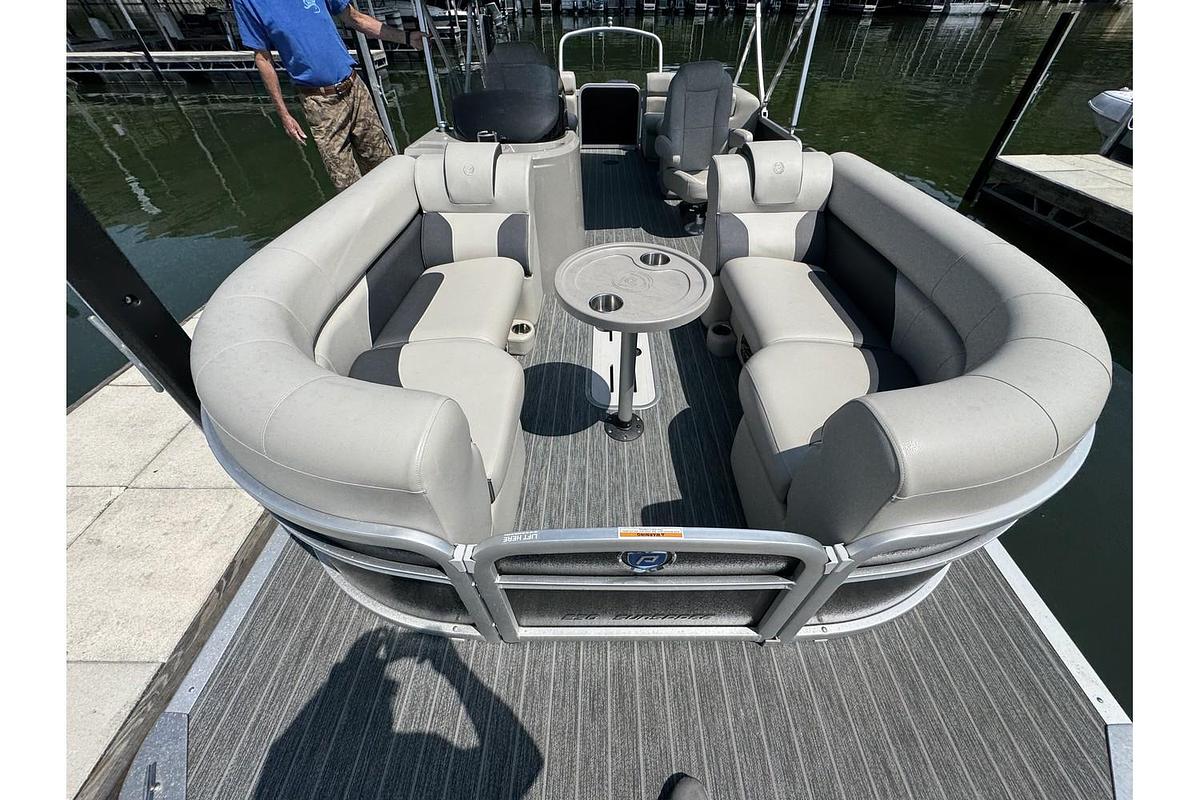 Used 2022 Premier Sunspree RF 230 CL