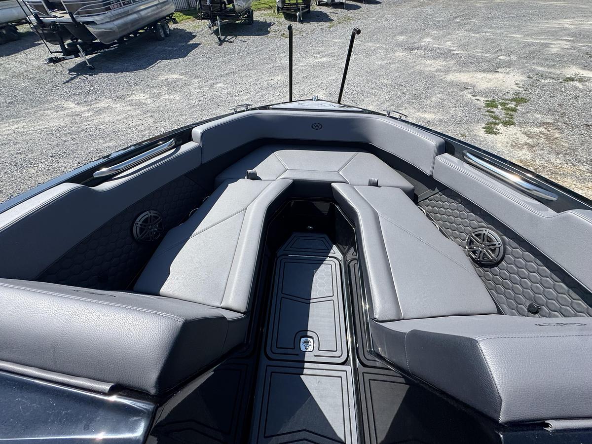 2026 Cobalt R4 Surf