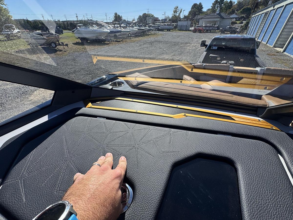 2027 Nautique Super Air Nautique G25 Paragon