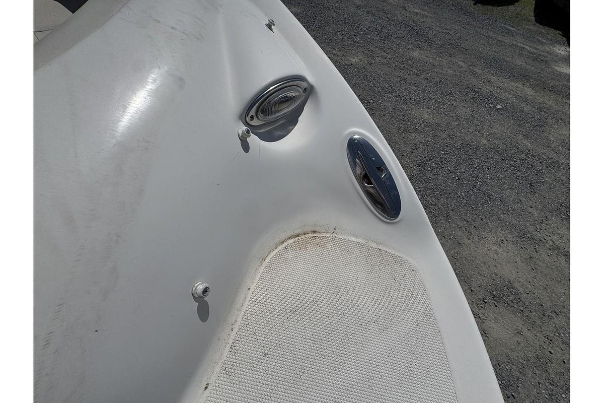 Used 2001 Chaparral Sunesta 263