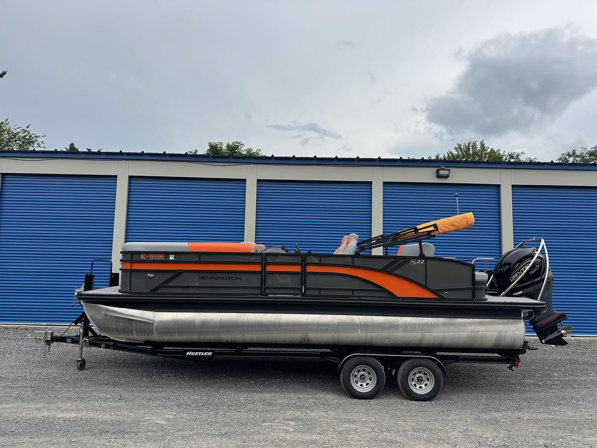 Used 2023 Bennington 22 SSB-SPS
