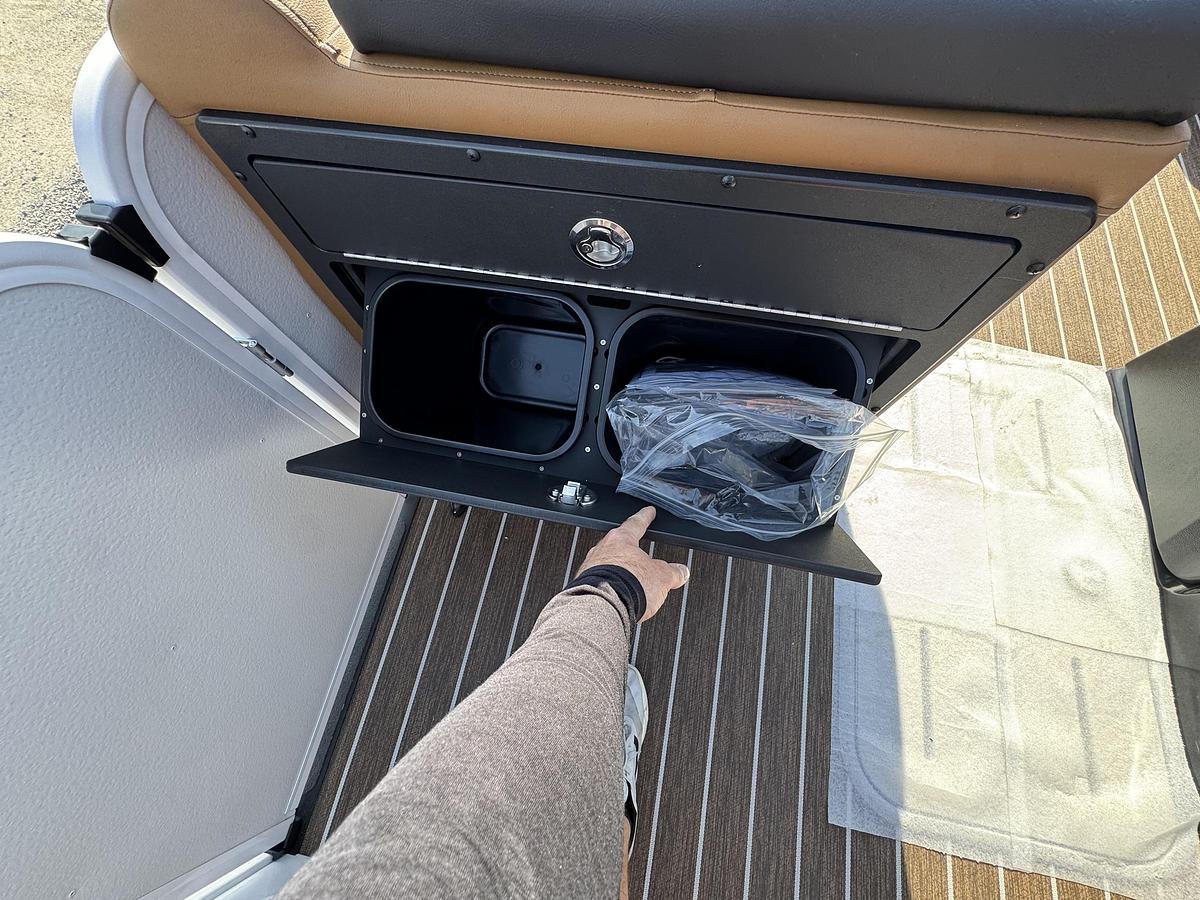 2026 Premier 230 Solaris RL