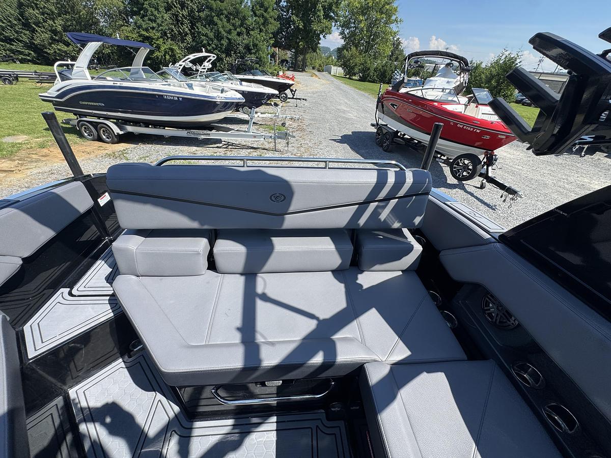 2026 Cobalt R4 Surf