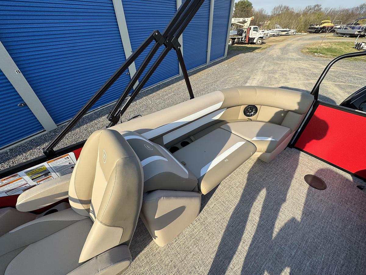 2026 Premier 220 SunScape RF