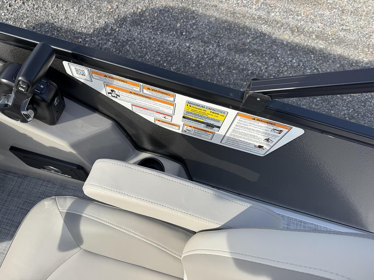 Used 2026 Premier 220 SunScape RE