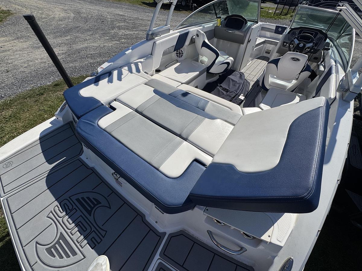 Used 2021 Chaparral 23 Surf