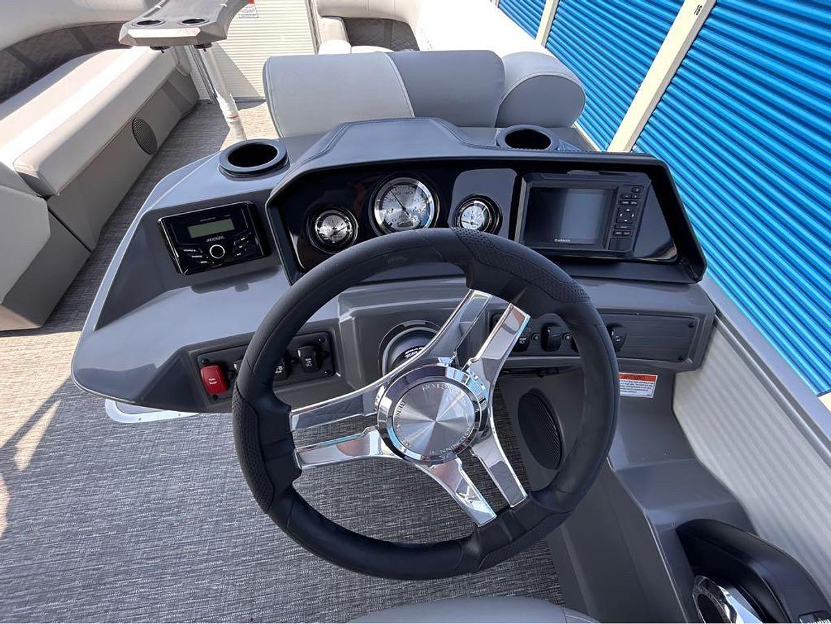 2025 Bennington 22 SSR-SPS