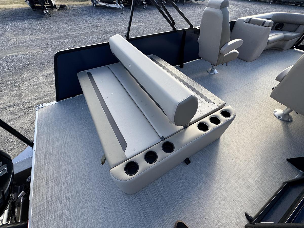 Used 2026 Premier 220 SunScape RL