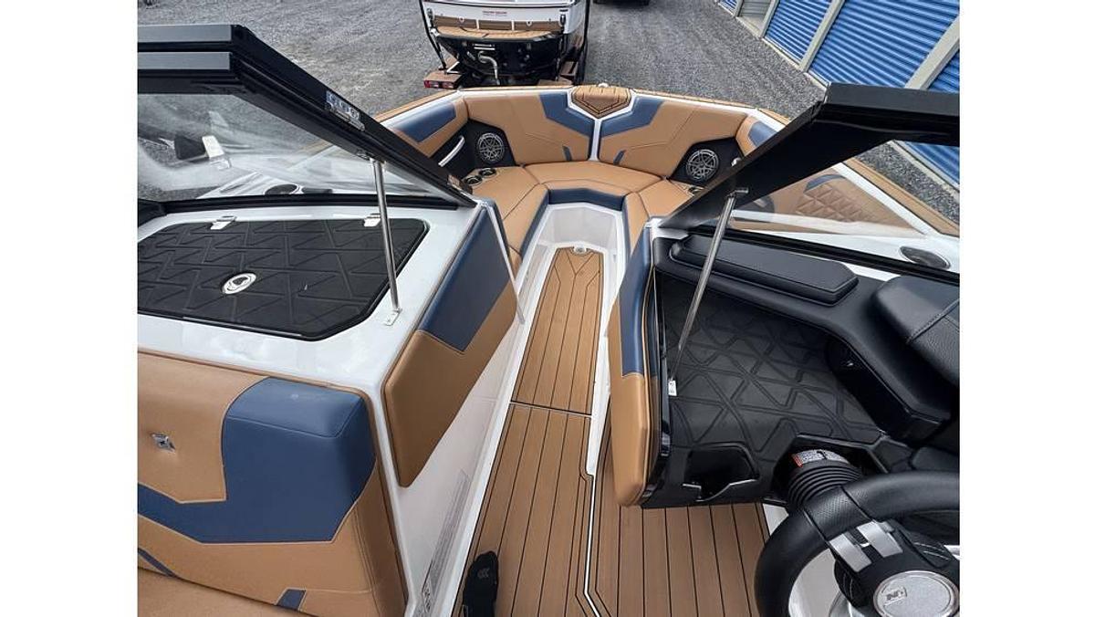 Used 2023 Nautique GS22