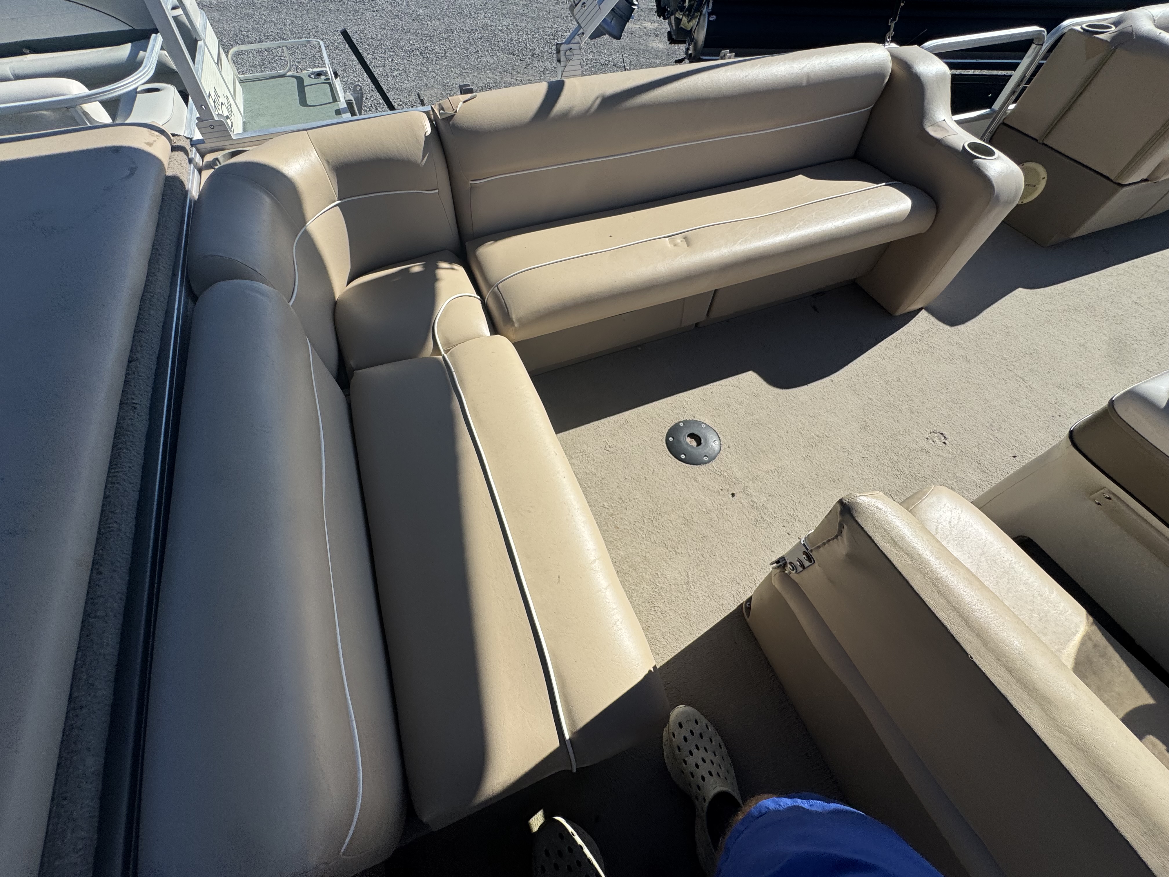 Used 2002 Sun Tracker 240 Party Barge