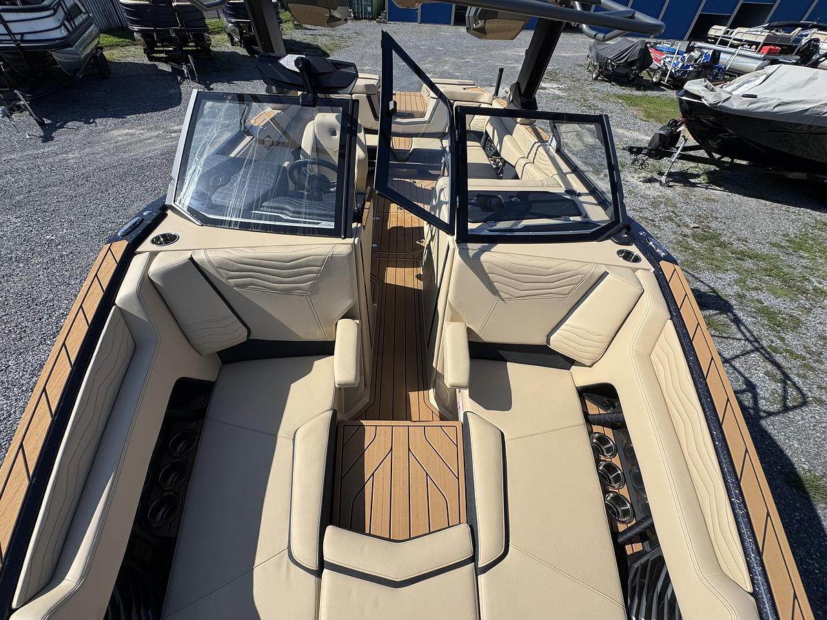 2026 Nautique Super Air Nautique G23