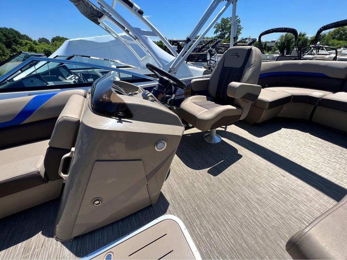 Used 2023 Bennington 21 SXSR